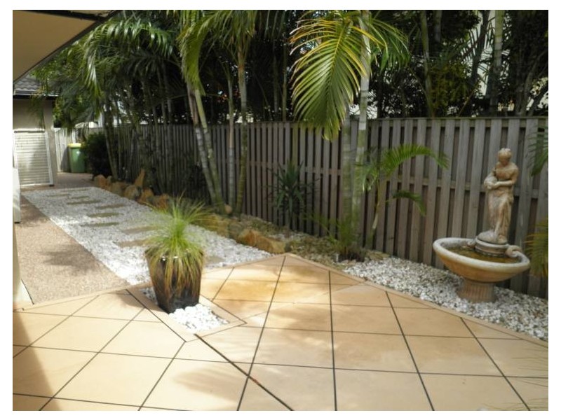 4 Broxbourne Place, Oxenford QLD 4210