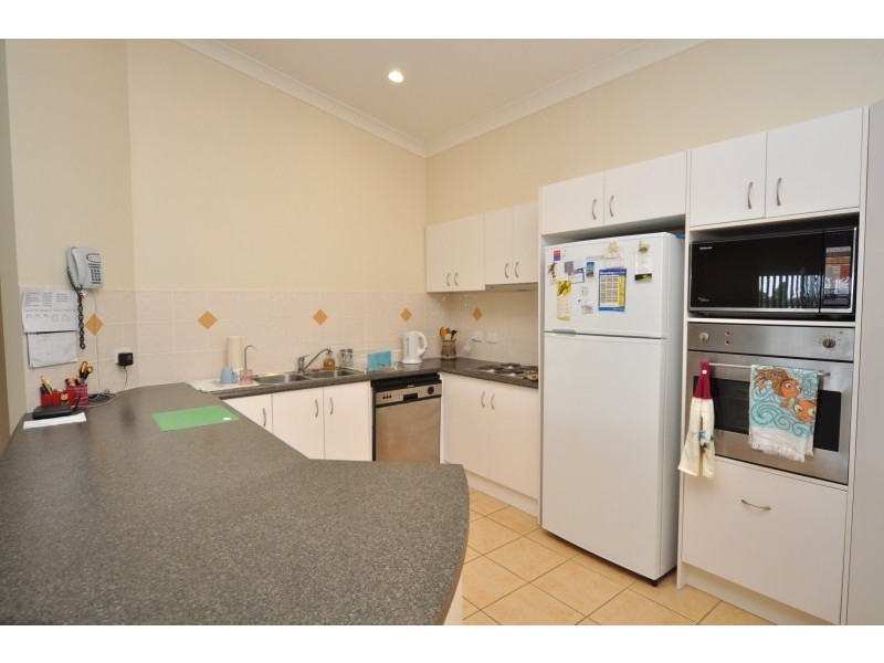 2/16 Old Kent Road, Upper Coomera QLD 4209