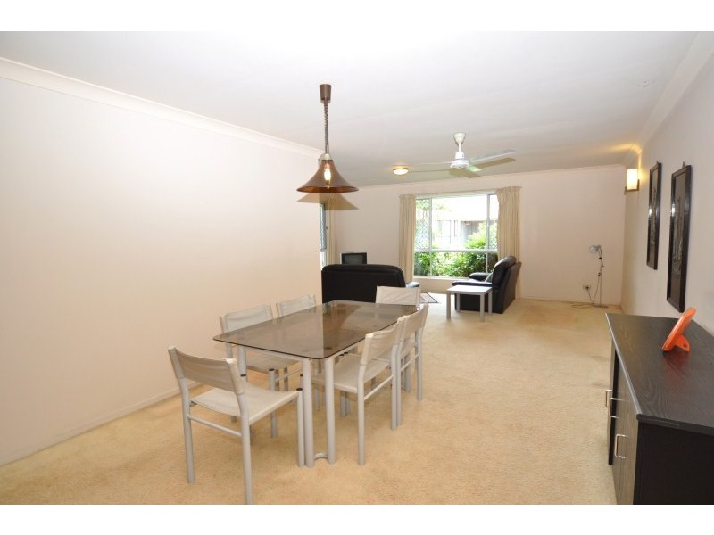 1/12 Scoter Avenue, Paradise Point QLD 4216