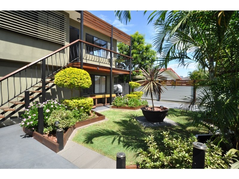 61 Jacaranda Avenue, Hollywell QLD 4216