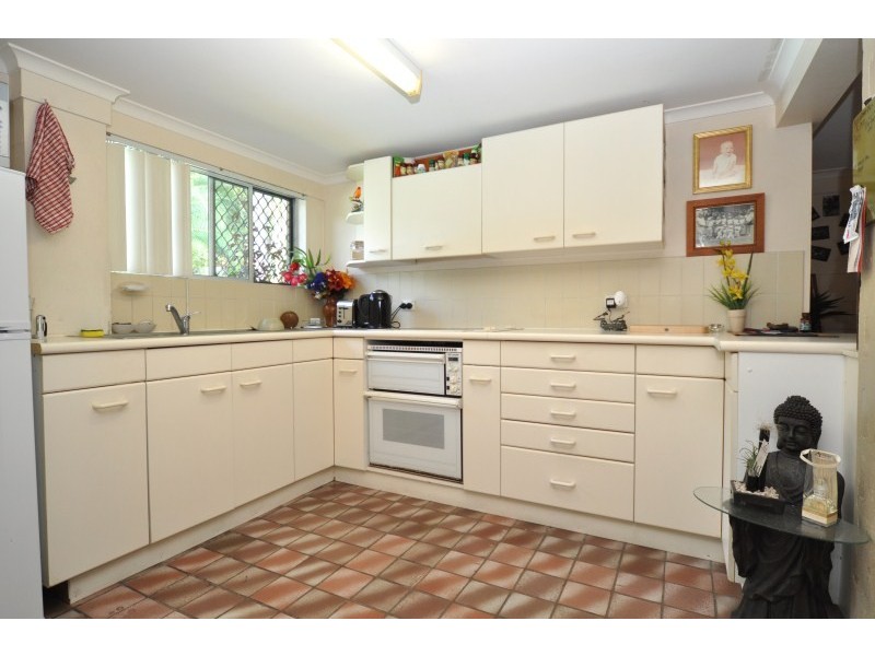 61 Jacaranda Avenue, Hollywell QLD 4216