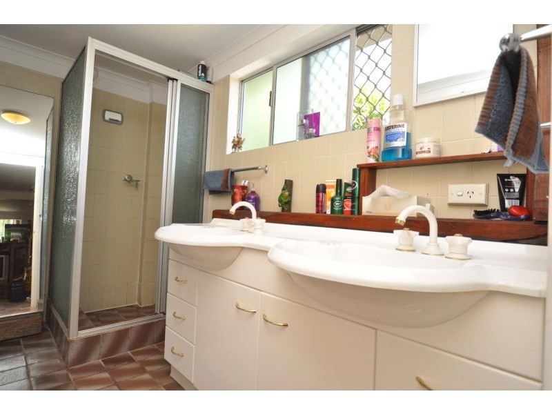 61 Jacaranda Avenue, Hollywell QLD 4216