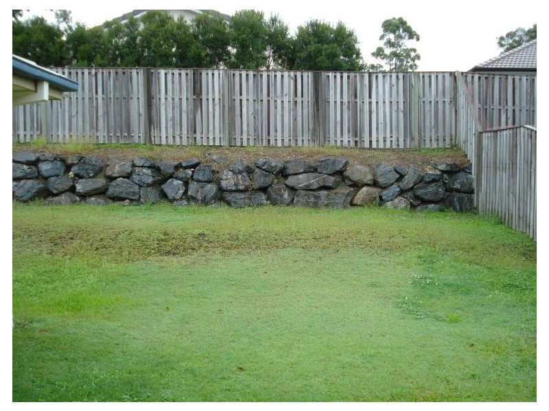 14 Witheren Circuit, Pacific Pines QLD 4211