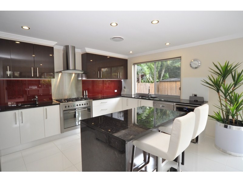 43 Broadwater Street, Runaway Bay QLD 4216