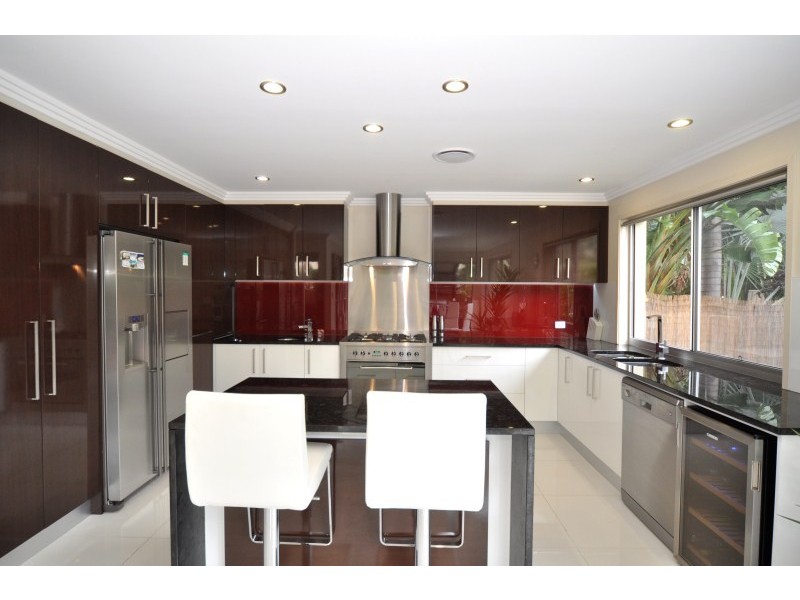 43 Broadwater Street, Runaway Bay QLD 4216