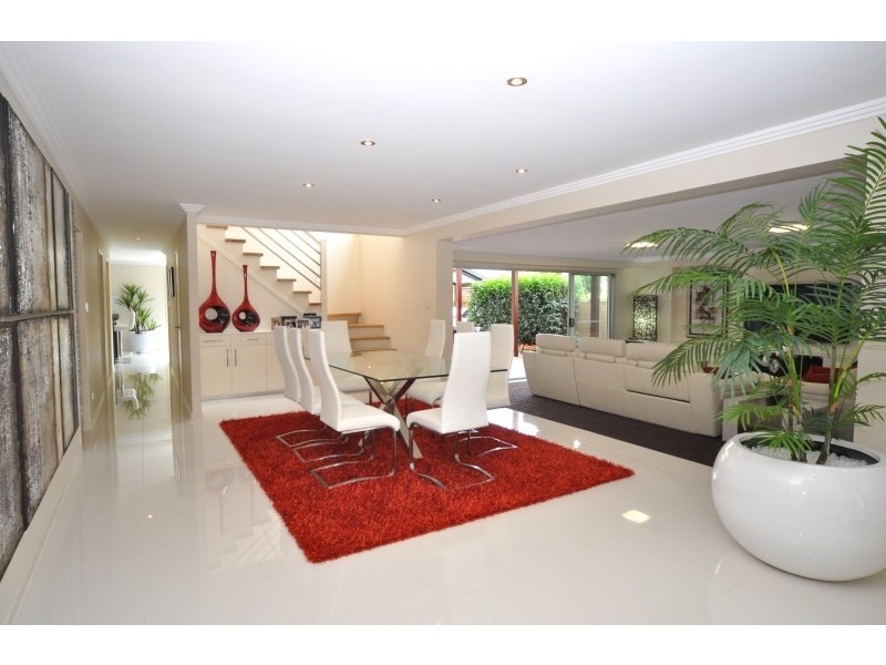 43 Broadwater Street, Runaway Bay QLD 4216