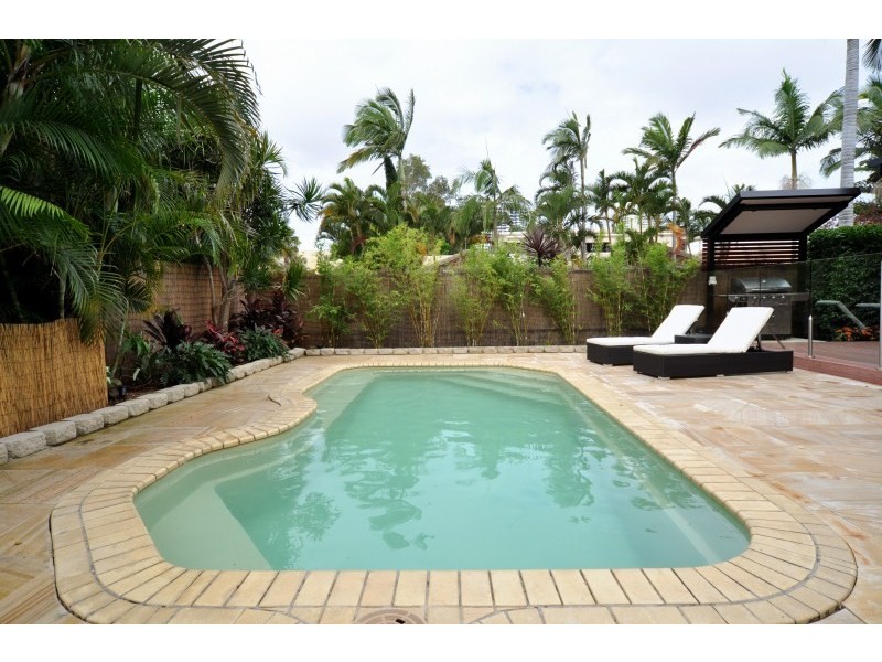 43 Broadwater Street, Runaway Bay QLD 4216