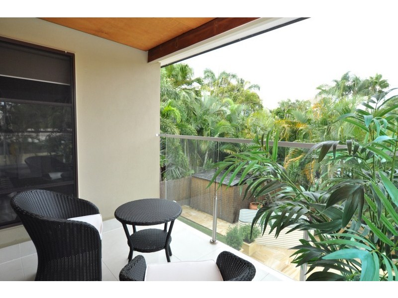 43 Broadwater Street, Runaway Bay QLD 4216