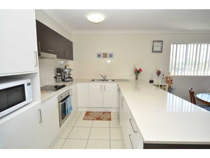 13/8 Proud Street, Labrador QLD 4215