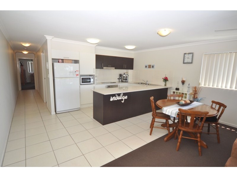 13/8 Proud Street, Labrador QLD 4215