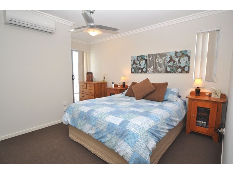 13/8 Proud Street, Labrador QLD 4215