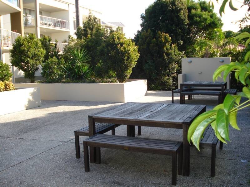 1/8 Proud Street, Labrador QLD 4215