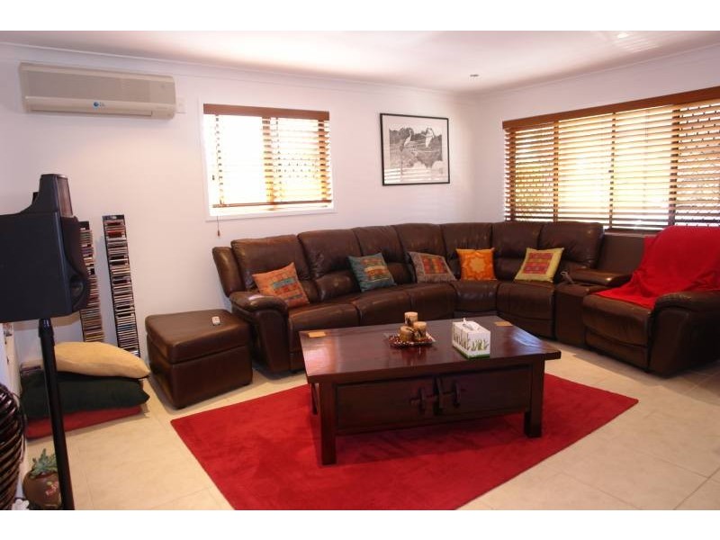 10 Sundown Drive, Paradise Point QLD 4216