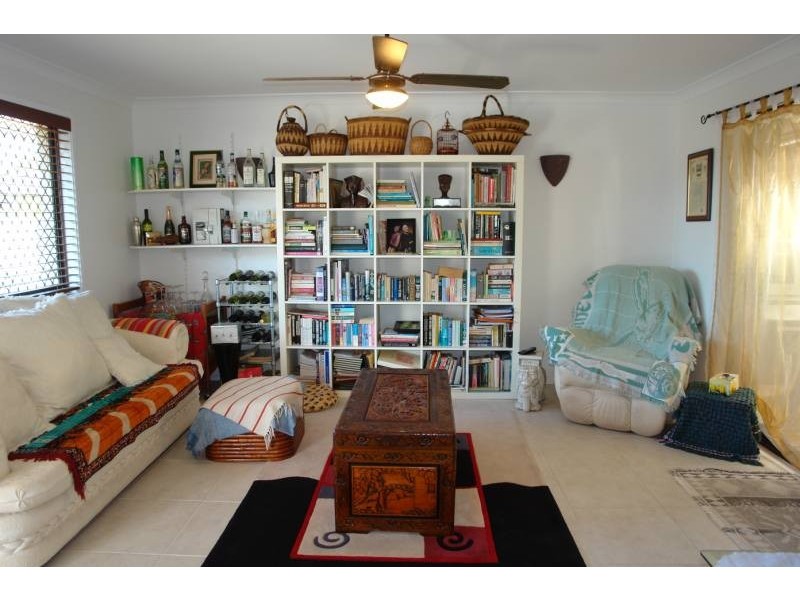 10 Sundown Drive, Paradise Point QLD 4216