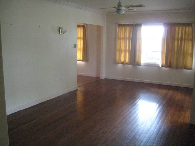 33 Wilson Street, Labrador QLD 4215