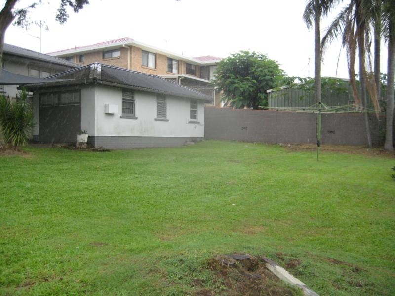 33 Wilson Street, Labrador QLD 4215