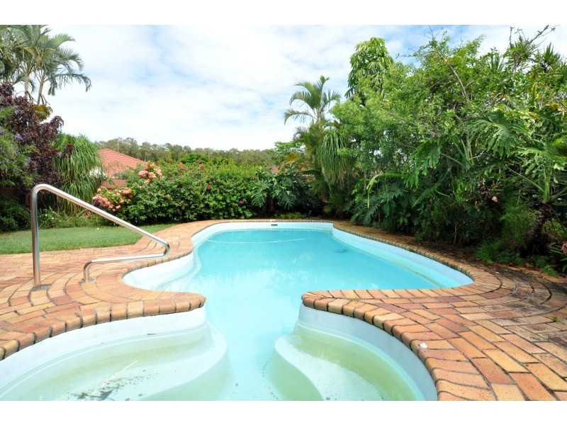 1/6 Dell Court, Coombabah QLD 4216