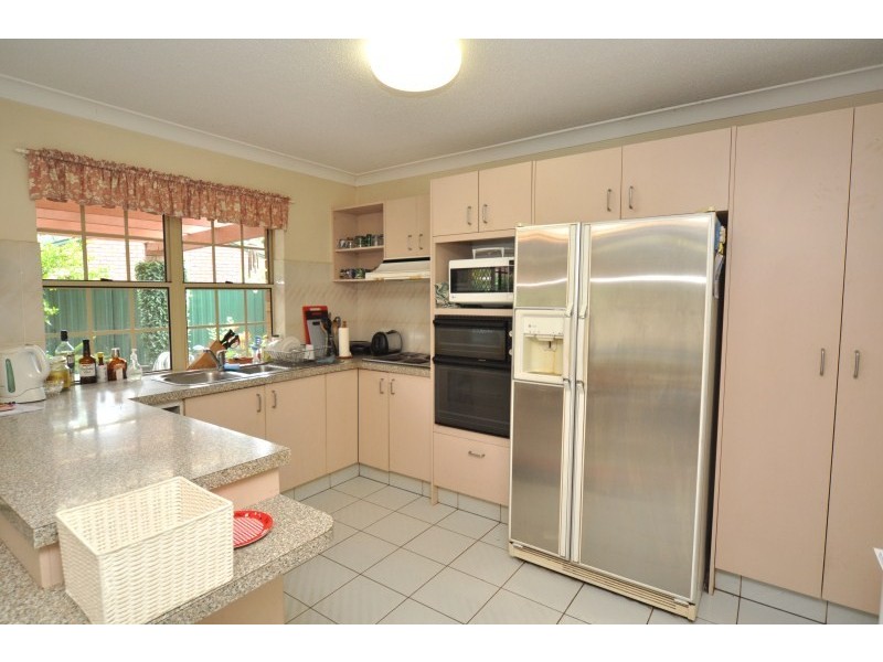 1/6 Dell Court, Coombabah QLD 4216