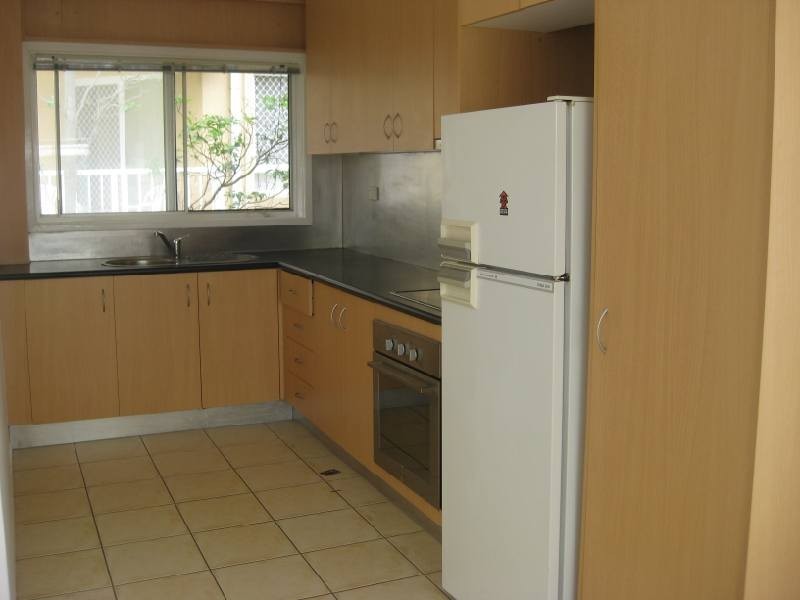 4/10 Pine Avenue, Surfers Paradise QLD 4217