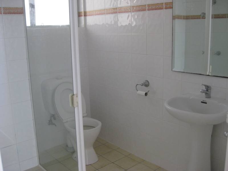 4/10 Pine Avenue, Surfers Paradise QLD 4217