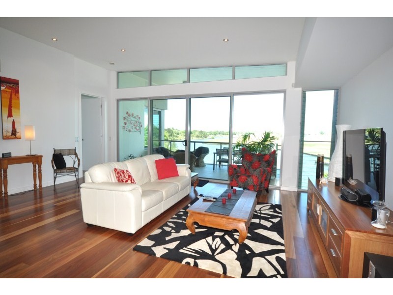 7528 Springfield Drive, Hope Island QLD 4212