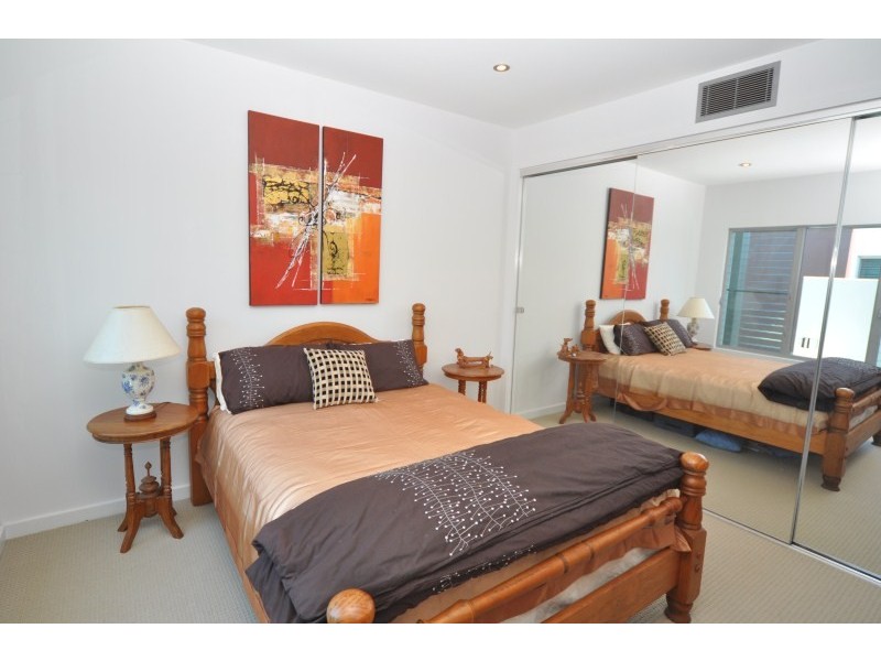 7528 Springfield Drive, Hope Island QLD 4212