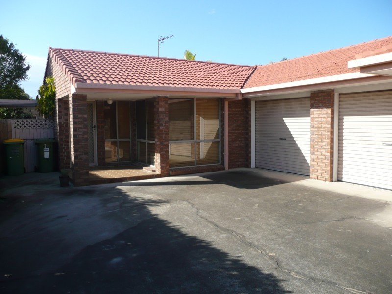 2/7 Riccarton Place, Labrador QLD 4215