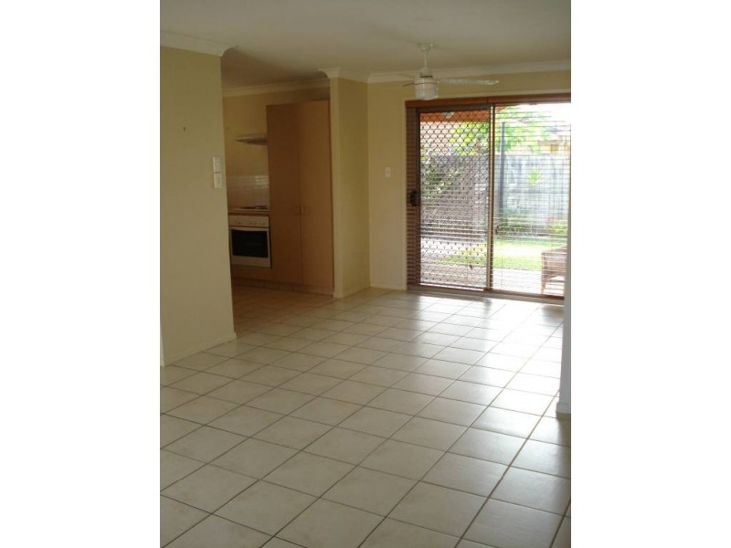 2/7 Riccarton Place, Labrador QLD 4215