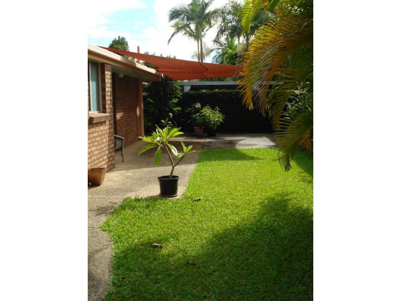 2/7 Riccarton Place, Labrador QLD 4215