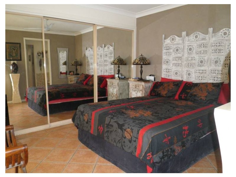 1/19 Nina Parade, Arundel QLD 4214