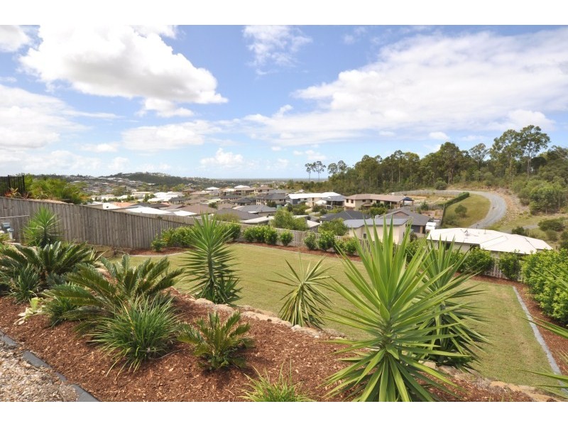 26 Wunburra Circle, Pacific Pines QLD 4211