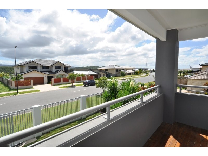 26 Wunburra Circle, Pacific Pines QLD 4211