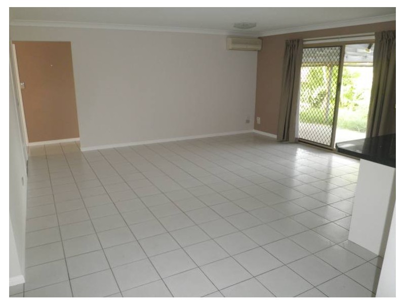 76 Open Drive, Arundel QLD 4214