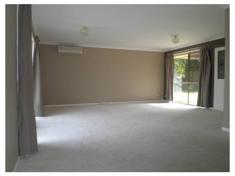 76 Open Drive, Arundel QLD 4214