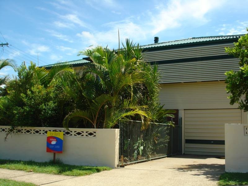 19 Belleview Parade, Labrador QLD 4215