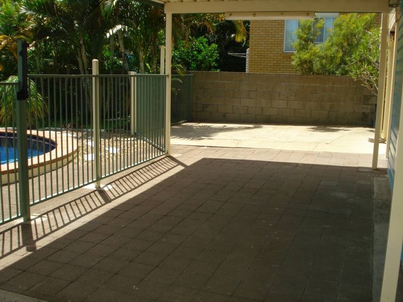 19 Belleview Parade, Labrador QLD 4215