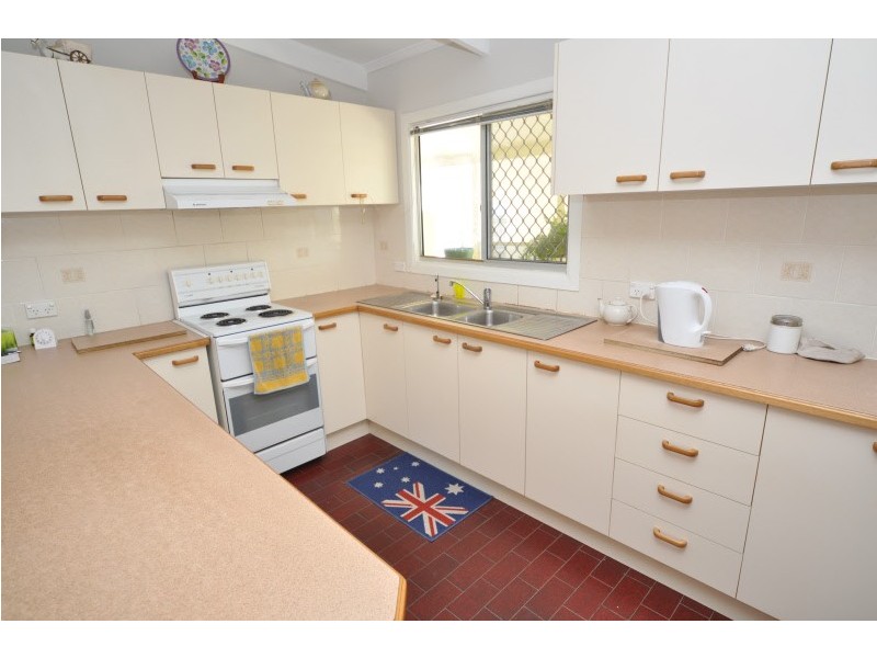 34 Abalone Avenue, Paradise Point QLD 4216