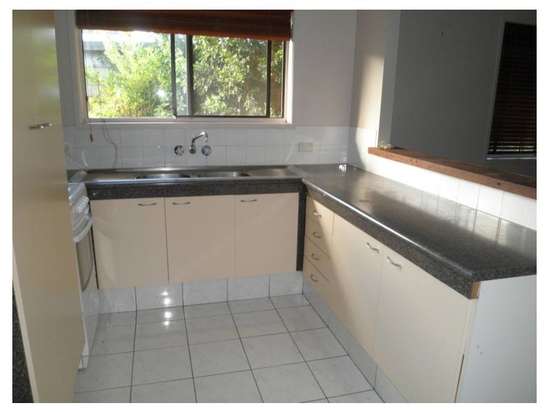 16 Allinga Street, Coombabah QLD 4216