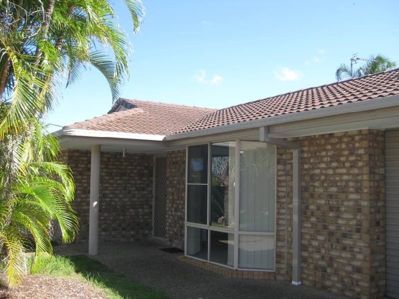 10 Range Court, Arundel QLD 4214