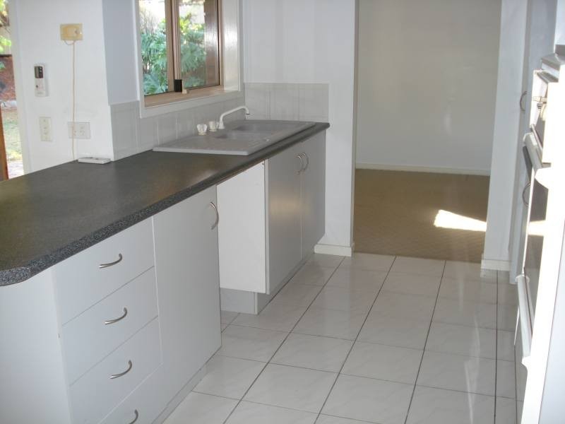 10 Range Court, Arundel QLD 4214