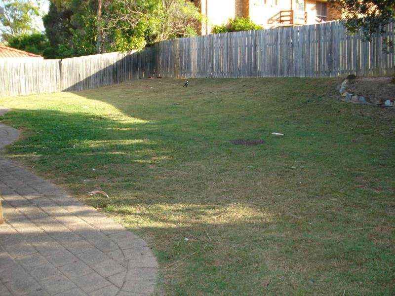 10 Range Court, Arundel QLD 4214