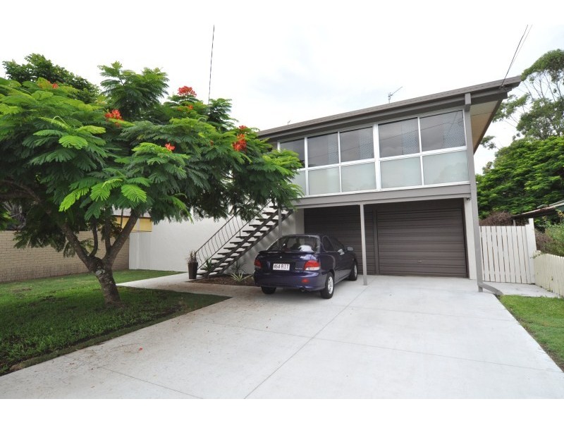 11 Ashgrove Avenue, Runaway Bay QLD 4216