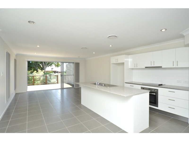 1/17 Eider Avenue, Paradise Point QLD 4216