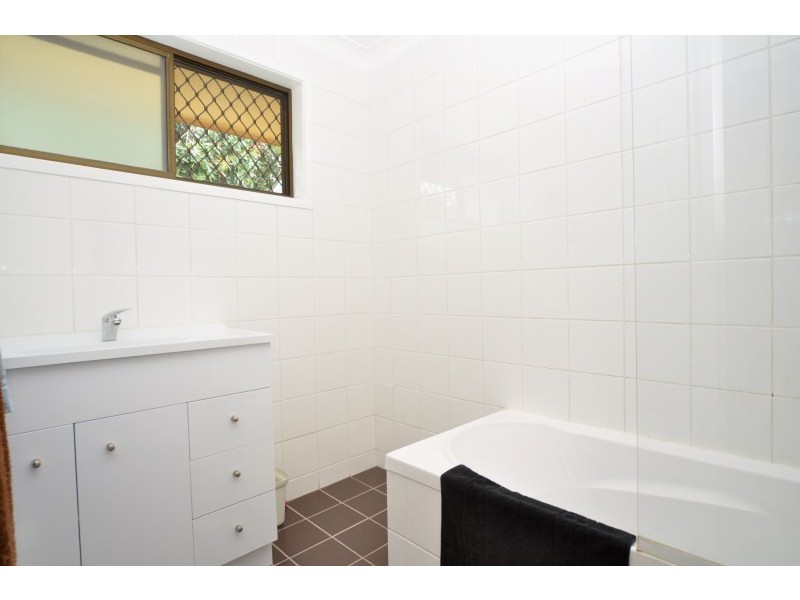 2/192 Oxley Drive, Coombabah QLD 4216