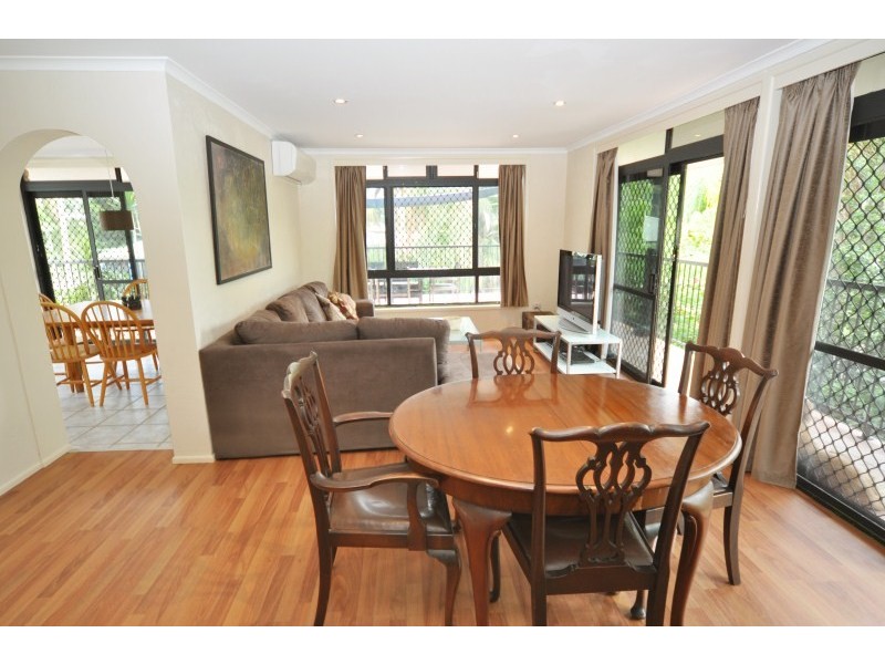 17 Magnolia Avenue, Hollywell QLD 4216