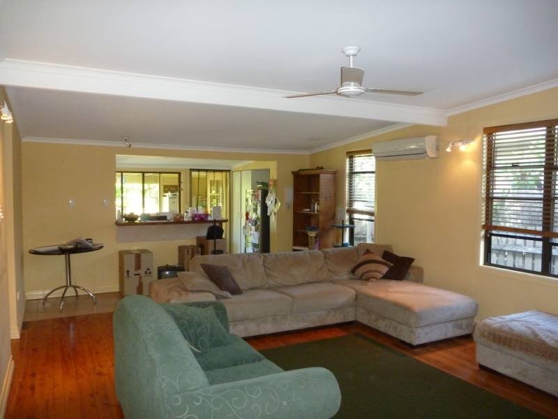 7 Kerr Avenue, Southport QLD 4215