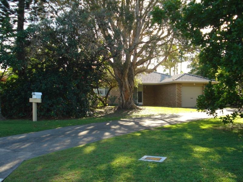 5 Bass Place, Paradise Point QLD 4216