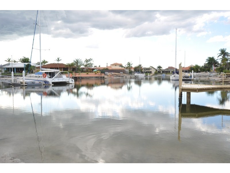 5 Bass Place, Paradise Point QLD 4216