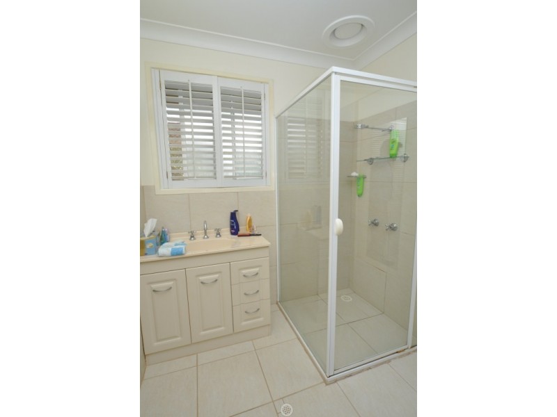 5 Bass Place, Paradise Point QLD 4216