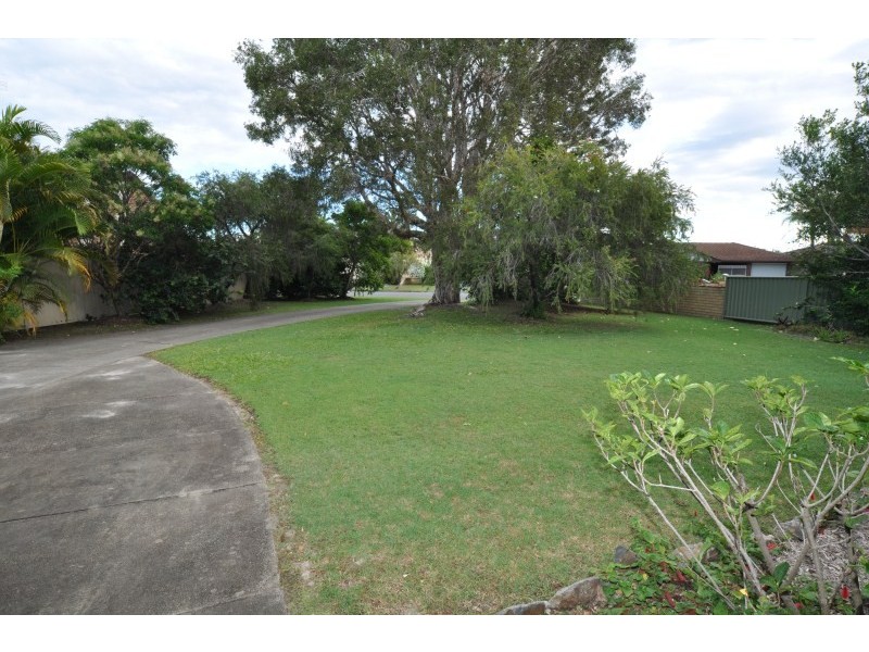 5 Bass Place, Paradise Point QLD 4216